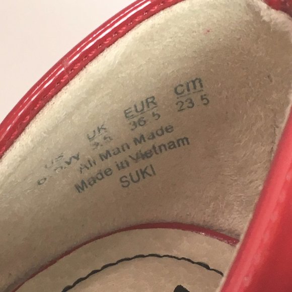 6.5W 6.5 WIDE Life Stride Suki Fire Red Patent Faux Leather Asymmetrical Heels - Picture 14 of 16